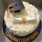 Graduation Cake with Graduation Hat